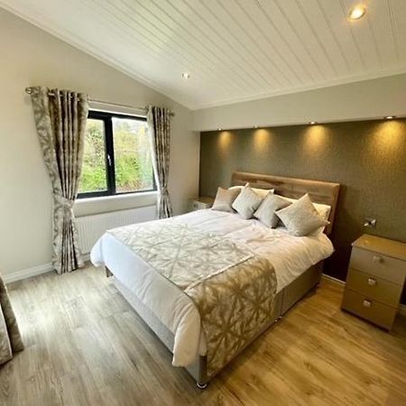 *Luxury Holiday Home With Hot Tub Close To Beach* Penally Buitenkant foto