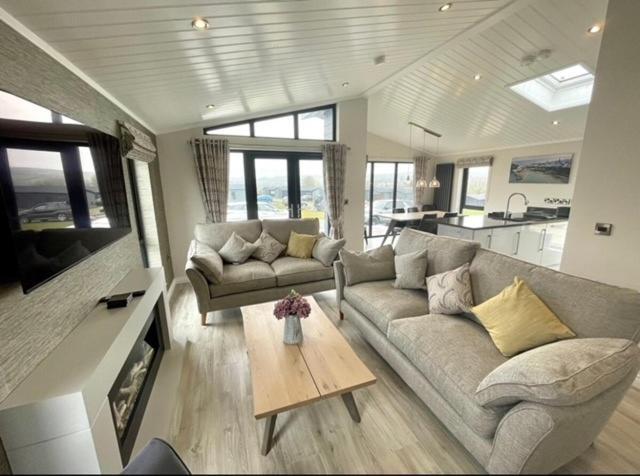*Luxury Holiday Home With Hot Tub Close To Beach* Penally Buitenkant foto