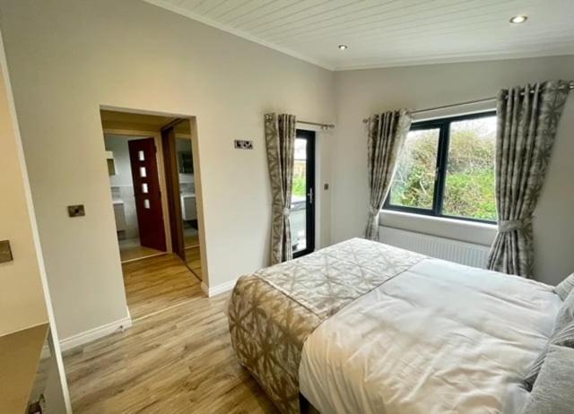 *Luxury Holiday Home With Hot Tub Close To Beach* Penally Buitenkant foto